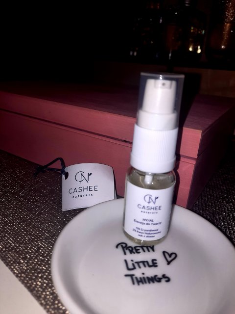 Cashee Naturals Esencja do twarzy