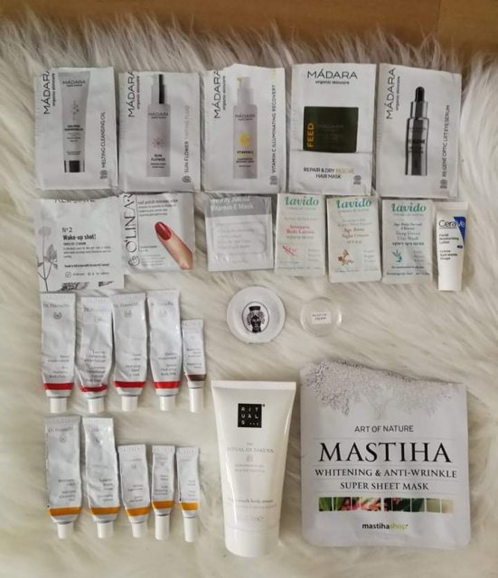 akcja denkowanie! grudzień - kosmetyki w świątecznych opakowaniach i świątecznych kolorach 🎄❄️⛄🎀🎁🎅