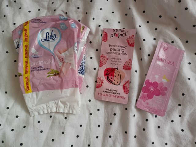 akcja denkowanie! grudzień - kosmetyki w świątecznych opakowaniach i świątecznych kolorach 🎄❄️⛄🎀🎁🎅