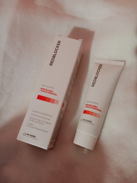 RedBlocker Krem do twarzy, Skóra naczynkowa, Zielony pigment kryjący, Na dzień