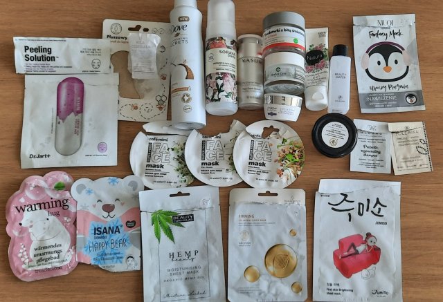 akcja denkowanie! grudzień - kosmetyki w świątecznych opakowaniach i świątecznych kolorach 🎄❄️⛄🎀🎁🎅