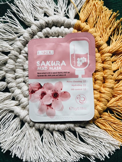 Maseczka sakura Mud mask