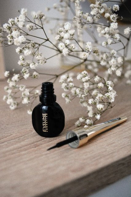 Eveline, Eyeliner, Celebrities Eyeliner, Tusz do kresek, Czarny, Black