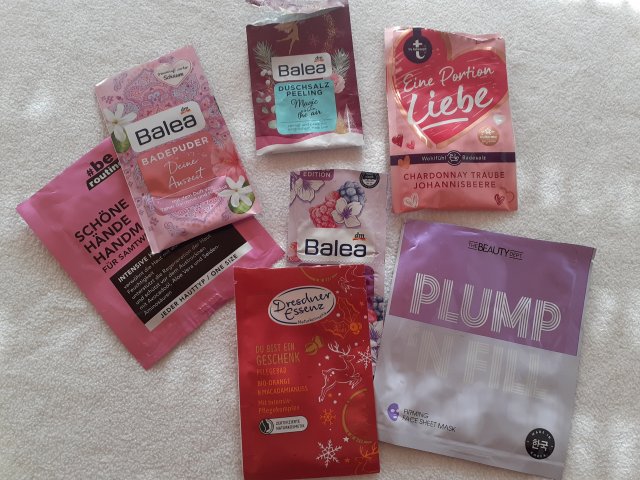 akcja denkowanie! grudzień - kosmetyki w świątecznych opakowaniach i świątecznych kolorach 🎄❄️⛄🎀🎁🎅