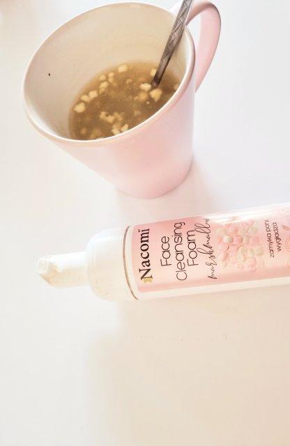 Pianka do mycia twarzy nacomi