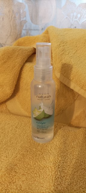 Avon Naturals, Mgiełka do ciała, Woda kokosowa i karambola