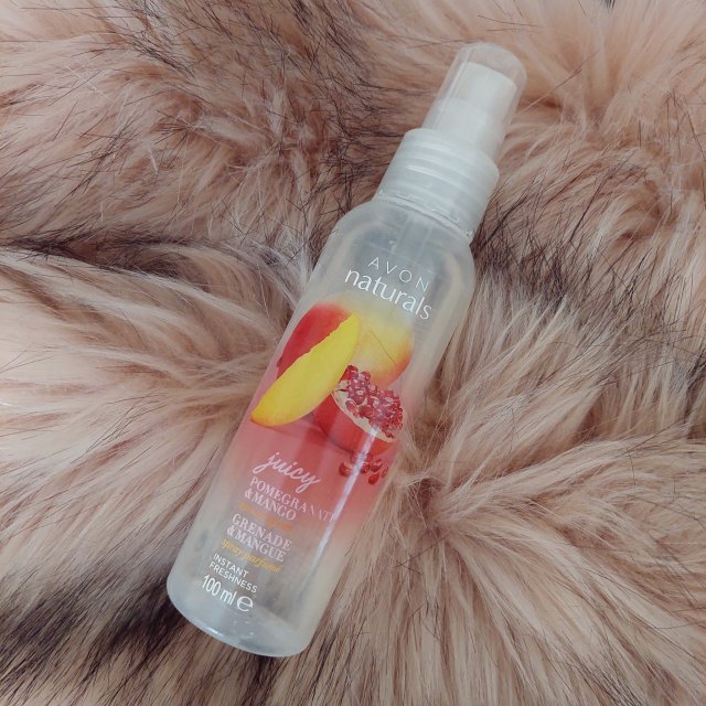 Avon Naturals, Mgiełka do ciała, Granat i mango