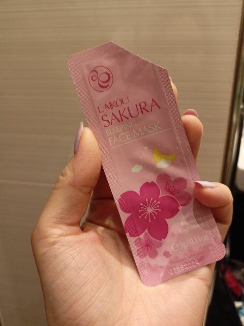 akcja denkowanie! grudzień - kosmetyki w świątecznych opakowaniach i świątecznych kolorach 🎄❄️⛄🎀🎁🎅