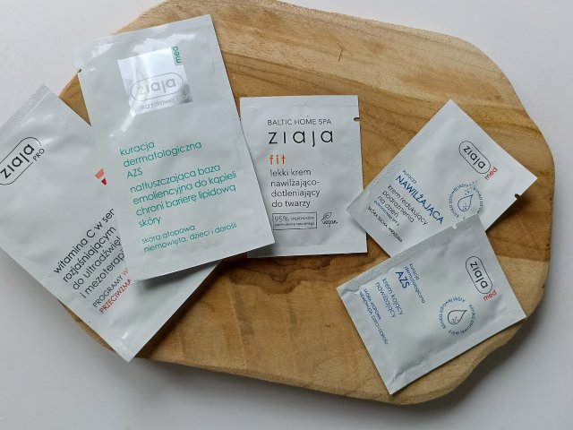 Próbki Ziaja seria med