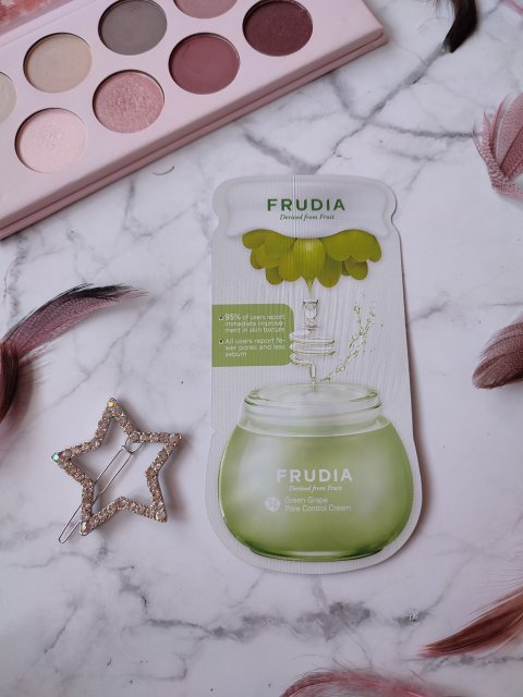 Próbka kremu Frudia 