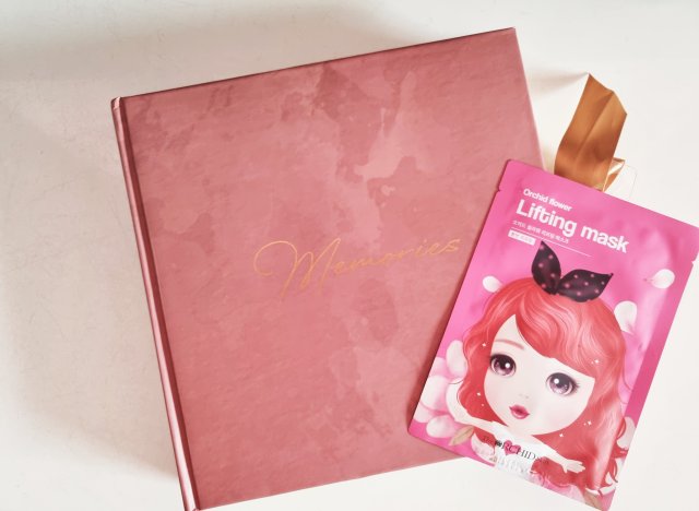 Maseczka na tkaninie