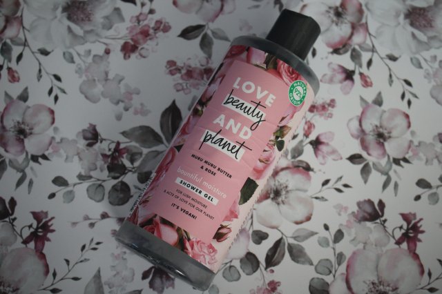 Love Beauty and Planet Żel pod prysznic, Muru Muru Butter & Rose, Bountiful Moisture