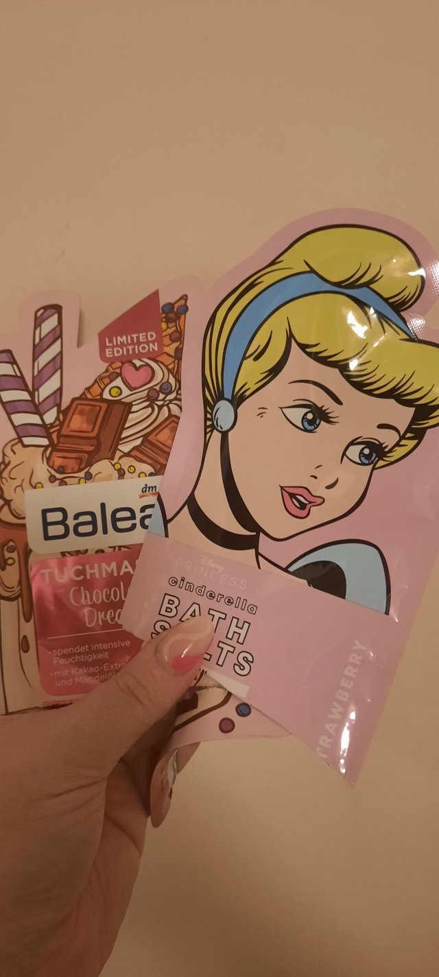 akcja denkowanie! grudzień - kosmetyki w świątecznych opakowaniach i świątecznych kolorach 🎄❄️⛄🎀🎁🎅