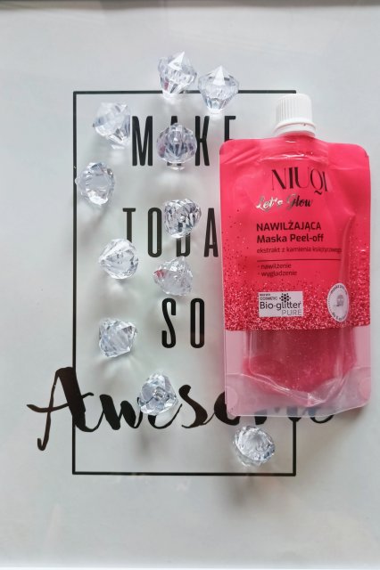 Różowa, brokatowa maseczka 