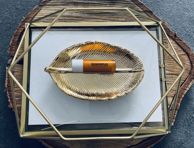 Peeling do ust regenerum