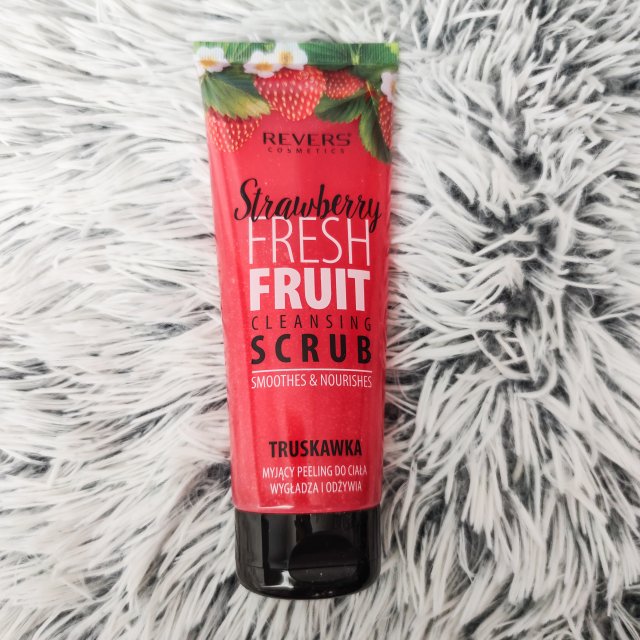 Revers Cosmetics Peeling myjący do ciała, wygładza i odżywia, truskawka