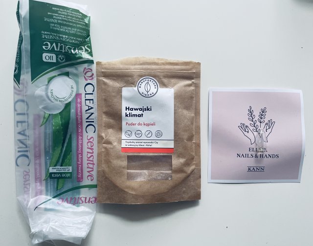 akcja denkowanie! grudzień - kosmetyki w świątecznych opakowaniach i świątecznych kolorach 🎄❄️⛄🎀🎁🎅