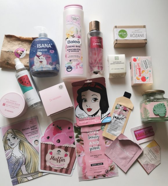 akcja denkowanie! grudzień - kosmetyki w świątecznych opakowaniach i świątecznych kolorach 🎄❄️⛄🎀🎁🎅