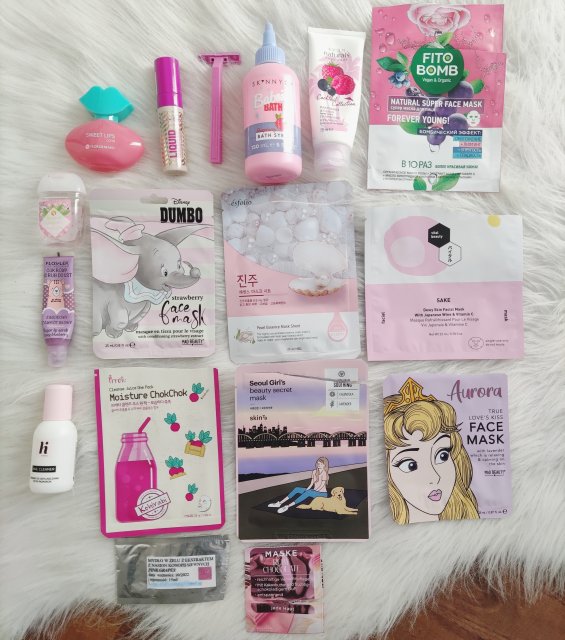 akcja denkowanie! grudzień - kosmetyki w świątecznych opakowaniach i świątecznych kolorach 🎄❄️⛄🎀🎁🎅