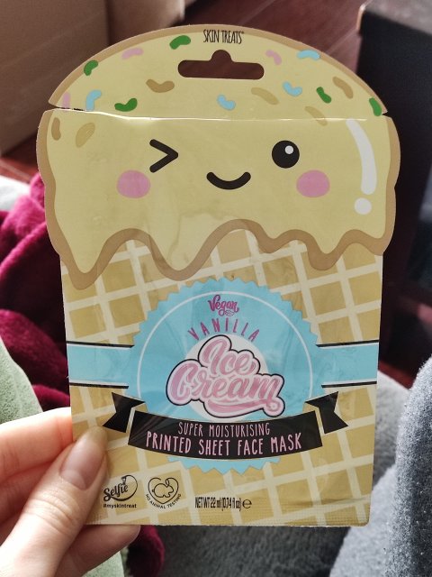 akcja denkowanie! grudzień - kosmetyki w świątecznych opakowaniach i świątecznych kolorach 🎄❄️⛄🎀🎁🎅