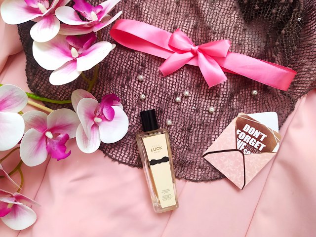 Avon Spray do ciała, Perfumowany, Luck