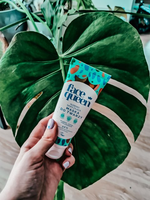 Face Queen- nawilżający krem na noc