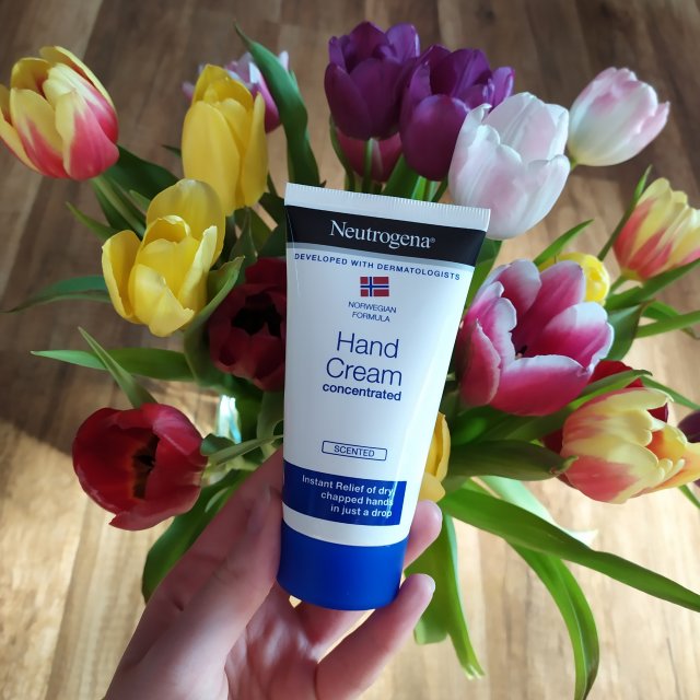 Neutrogena Formuła Norweska, Krem do rąk, Skoncentrowany, Zapachowy