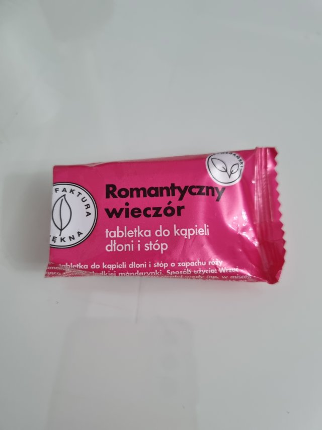 akcja denkowanie! grudzień - kosmetyki w świątecznych opakowaniach i świątecznych kolorach 🎄❄️⛄🎀🎁🎅