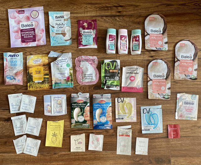 akcja denkowanie! grudzień - kosmetyki w świątecznych opakowaniach i świątecznych kolorach 🎄❄️⛄🎀🎁🎅