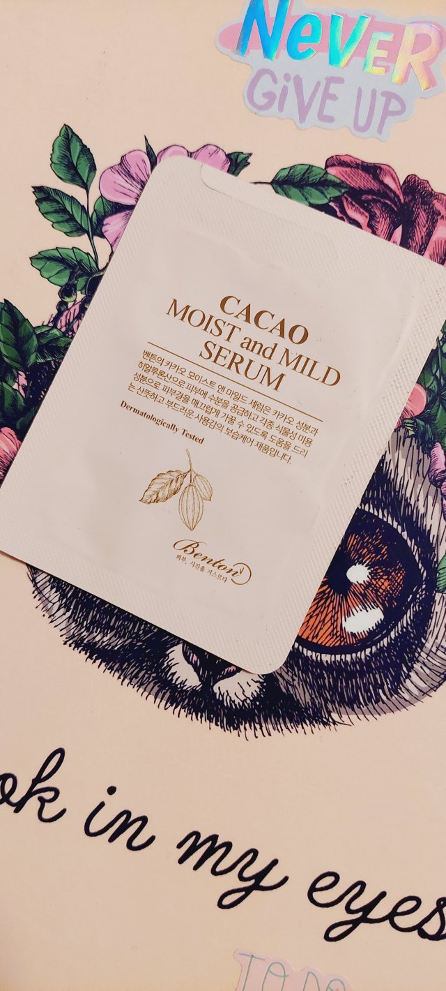 Próbka serum do twarzy 