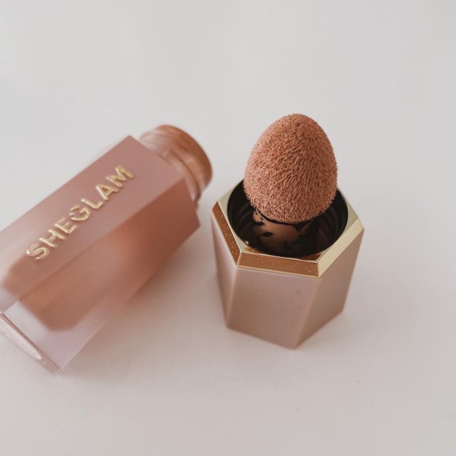 Bronzer w płynie Sheglam