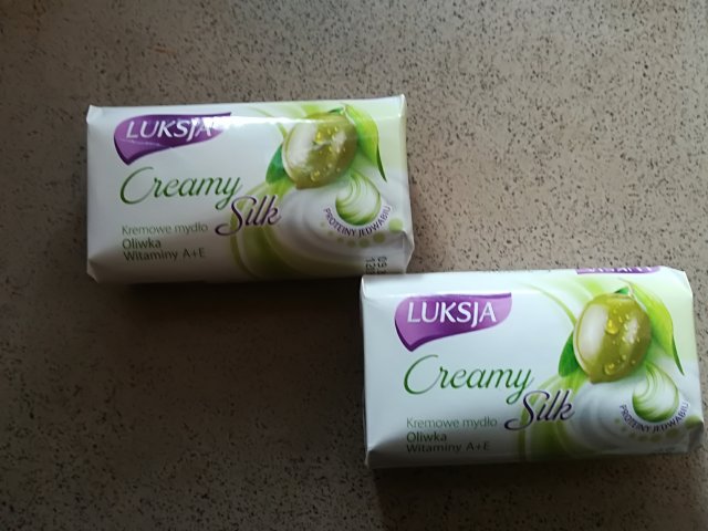 Luksja Creamy, Mydło w kostce, Oils, Oliwka i witaminy A + E
