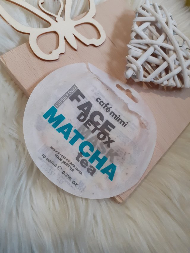 Café MIMI Maseczka-scrub do twarzy, Matcha & Aloe Vera 