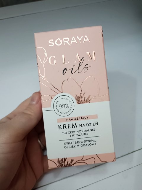 Soraya Glam Oils, Krem do twarzy, Na dzień, Nawilżający, Kwiat brzoskwini, olejek migdałowy, Do cery normalnej i mieszanej