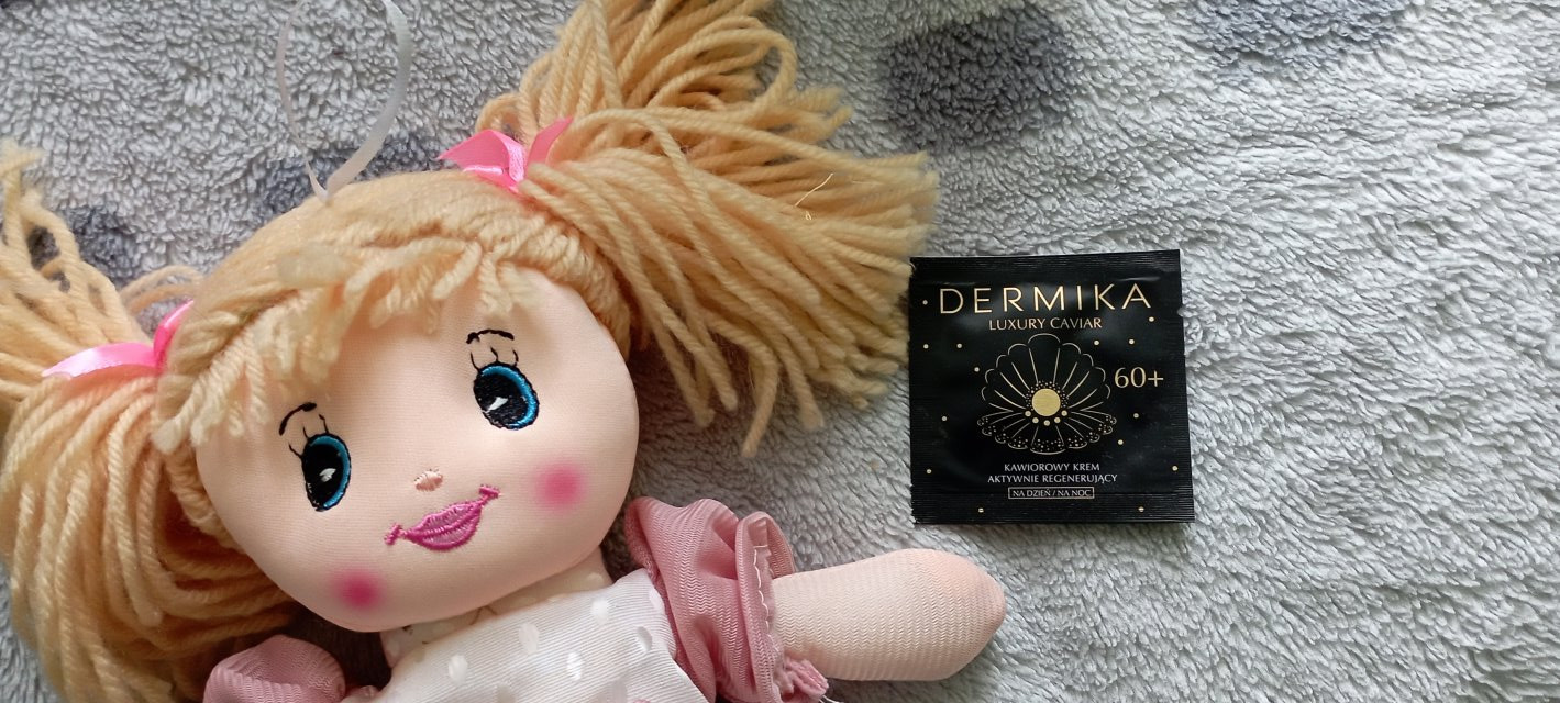 Dermika Luxury Caviar, Krem do twarzy, Kawiorowy, Aktywnie regenerujący, Na dzień i na noc, 60+