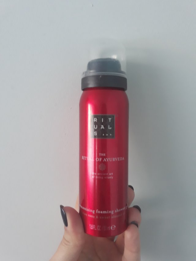 akcja denkowanie! grudzień - kosmetyki w świątecznych opakowaniach i świątecznych kolorach 🎄❄️⛄🎀🎁🎅