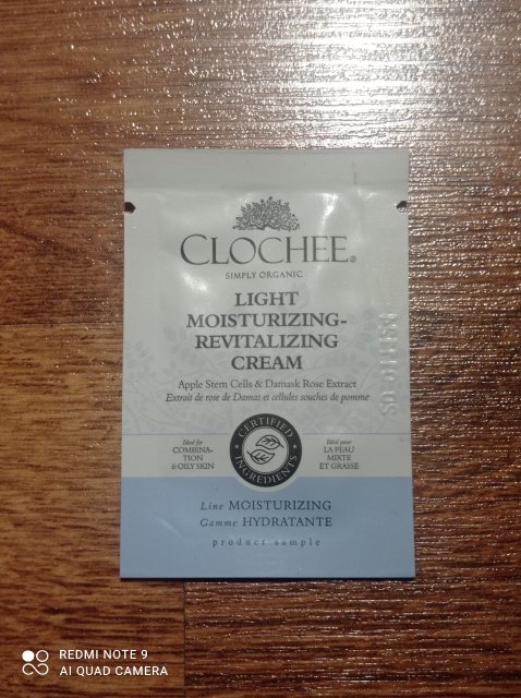 Clochee Krem do twarzy, Lekki, Nawilżająco - rewitalizujący, Apple Stem Cells & Damas Rose Extract