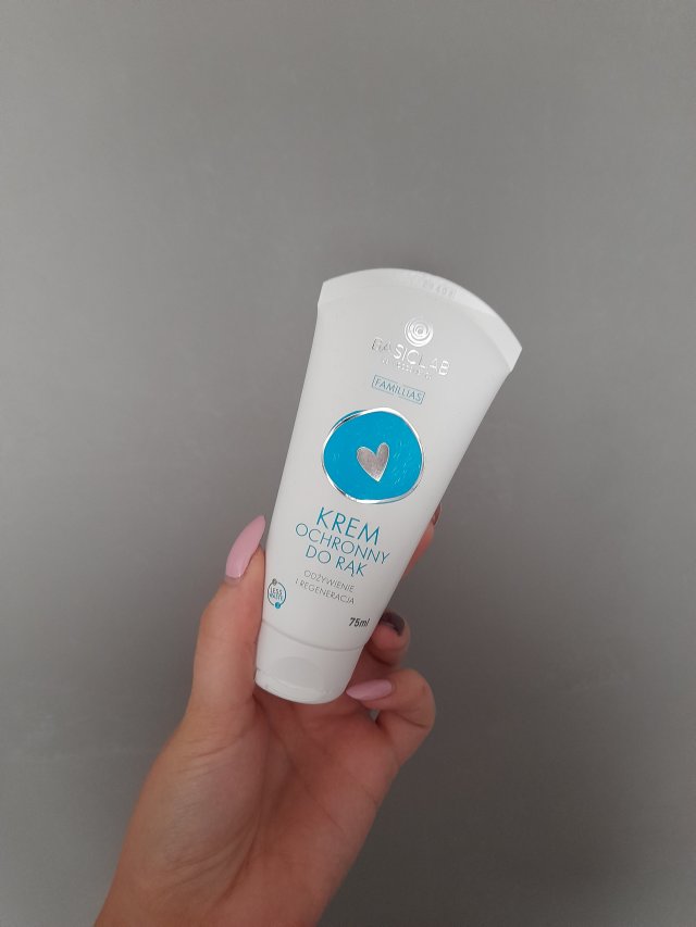 BasicLab Dermocosmetics Famillias, Krem do rąk, Ochronny, Odżywienie i Regeneracja