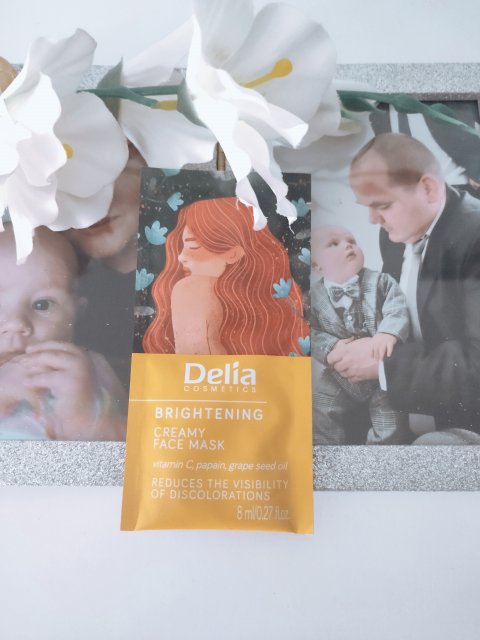Delia Kremowa maska na twarz, rozjaśniająca 