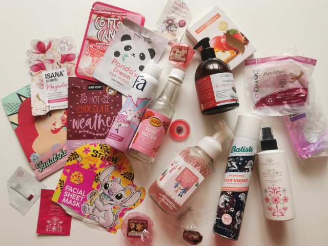 akcja denkowanie! grudzień - kosmetyki w świątecznych opakowaniach i świątecznych kolorach 🎄❄️⛄🎀🎁🎅