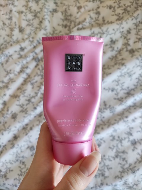 akcja denkowanie! grudzień - kosmetyki w świątecznych opakowaniach i świątecznych kolorach 🎄❄️⛄🎀🎁🎅