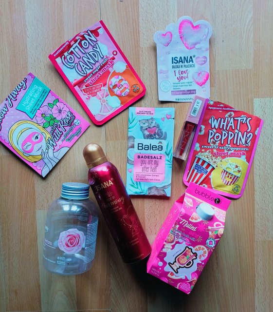 akcja denkowanie! grudzień - kosmetyki w świątecznych opakowaniach i świątecznych kolorach 🎄❄️⛄🎀🎁🎅