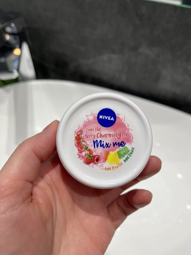 akcja denkowanie! grudzień - kosmetyki w świątecznych opakowaniach i świątecznych kolorach 🎄❄️⛄🎀🎁🎅