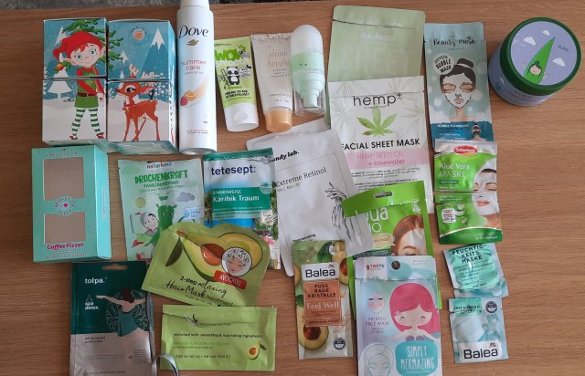 akcja denkowanie! grudzień - kosmetyki w świątecznych opakowaniach i świątecznych kolorach 🎄❄️⛄🎀🎁🎅