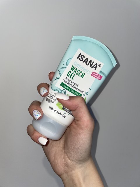 Isana Żel do mycia twarzy, Oczyszczający, Bez mydła, Aloes i wyciąg z ogórka