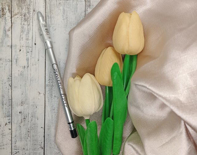 Lovely Cosmetics Liner, Konturówka do oczu, Black