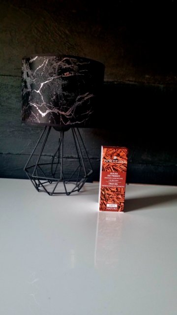 Drzewo sandałowe i kurkuma olejek 