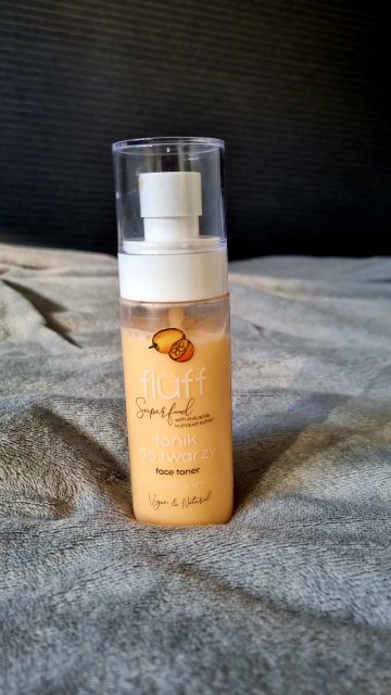 Tonik rozswietlajacy z kwasem aha