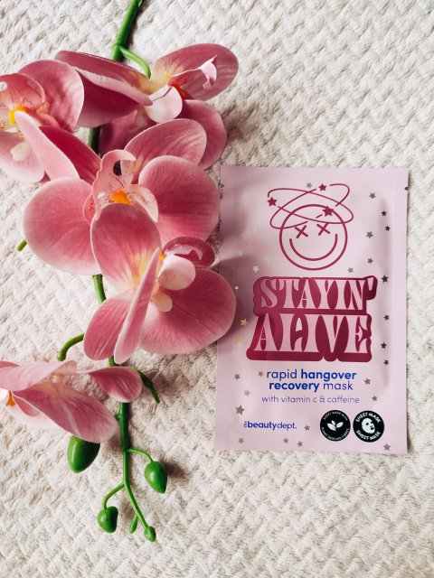 The Beauty Dept. Maseczka do twarzy w płacie, Stayin'Alive, Rapid Hangover Recovery Mask, Z witaminą C i kofeiną