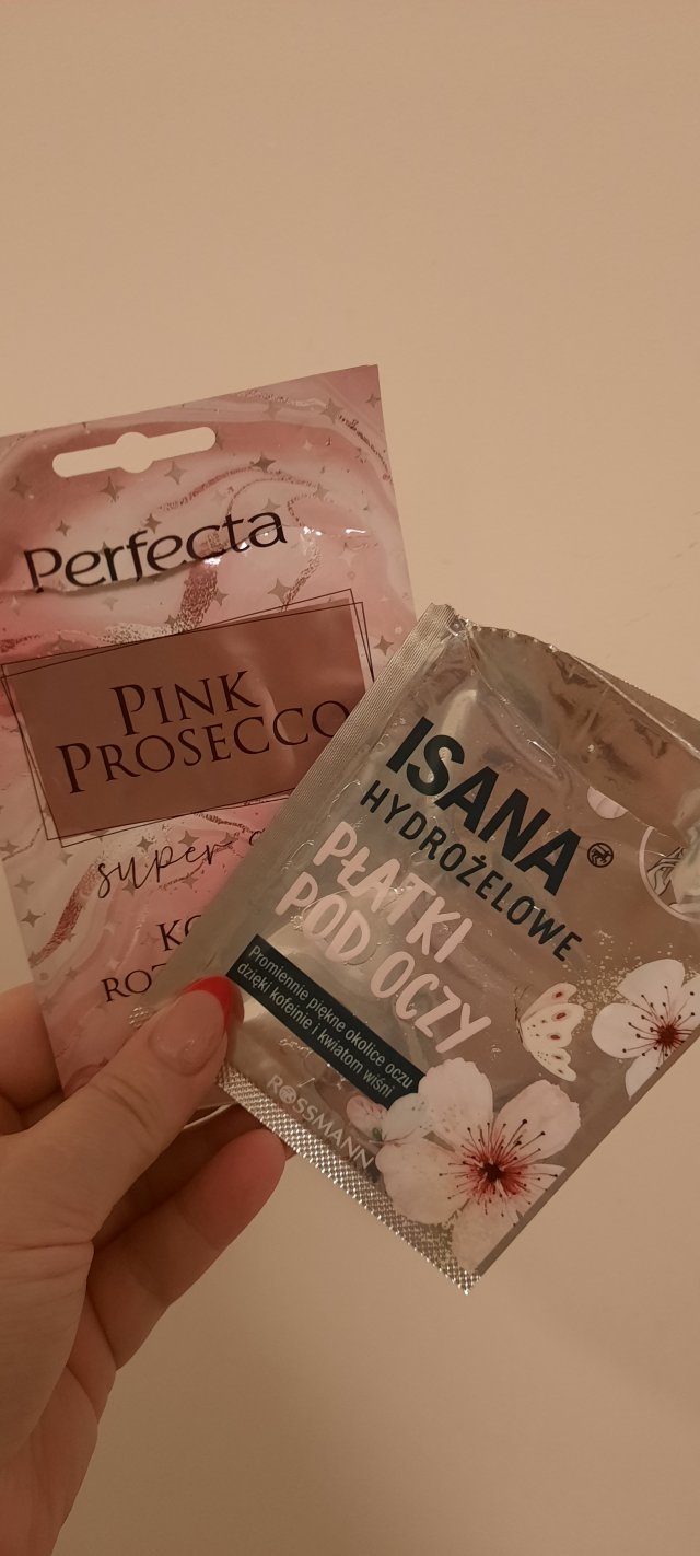 akcja denkowanie! grudzień - kosmetyki w świątecznych opakowaniach i świątecznych kolorach 🎄❄️⛄🎀🎁🎅